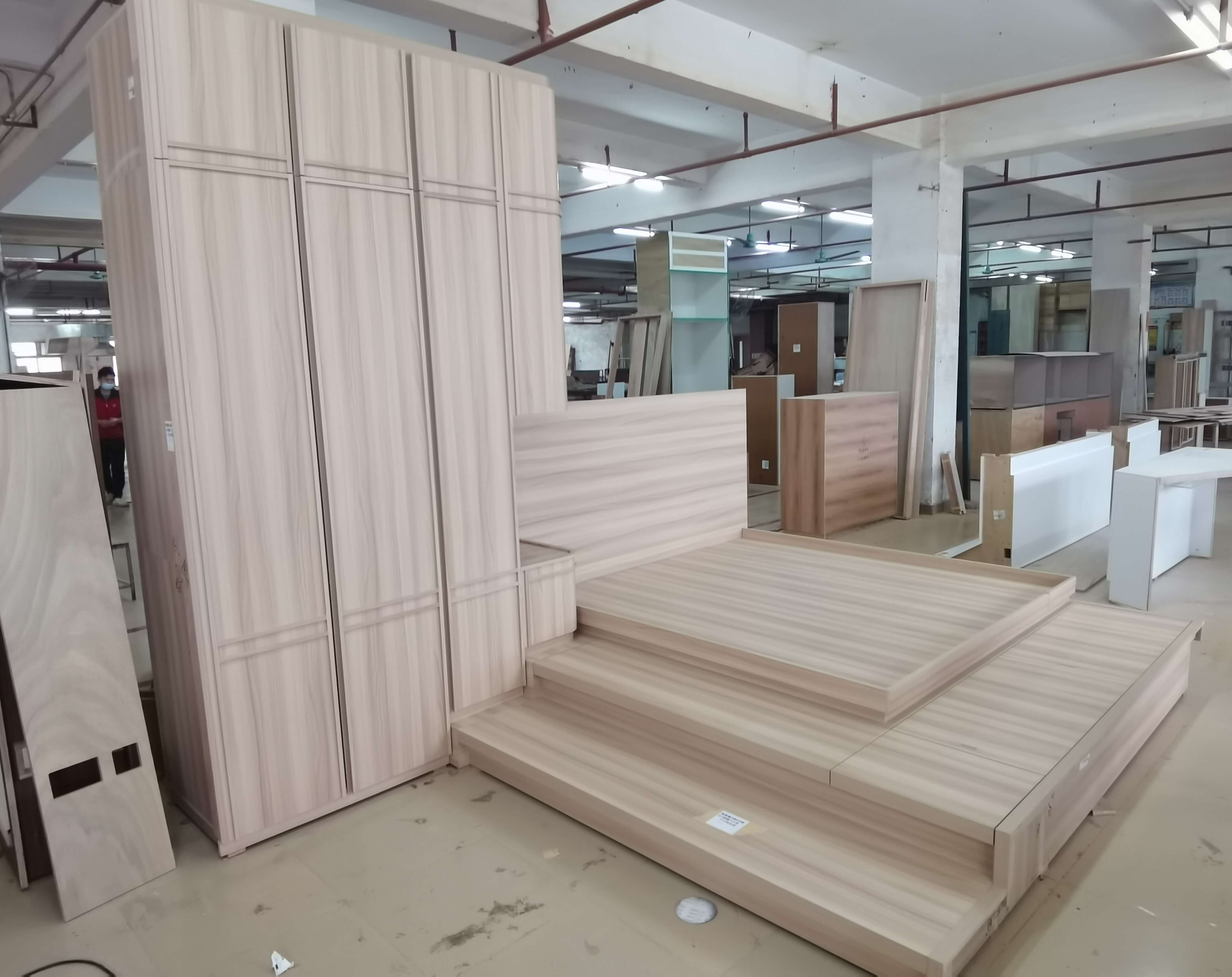 香港高級訂造傢俬全屋整裝榻榻米地台床 臥室多功能通頂衣櫃書桌一體化牆身工程