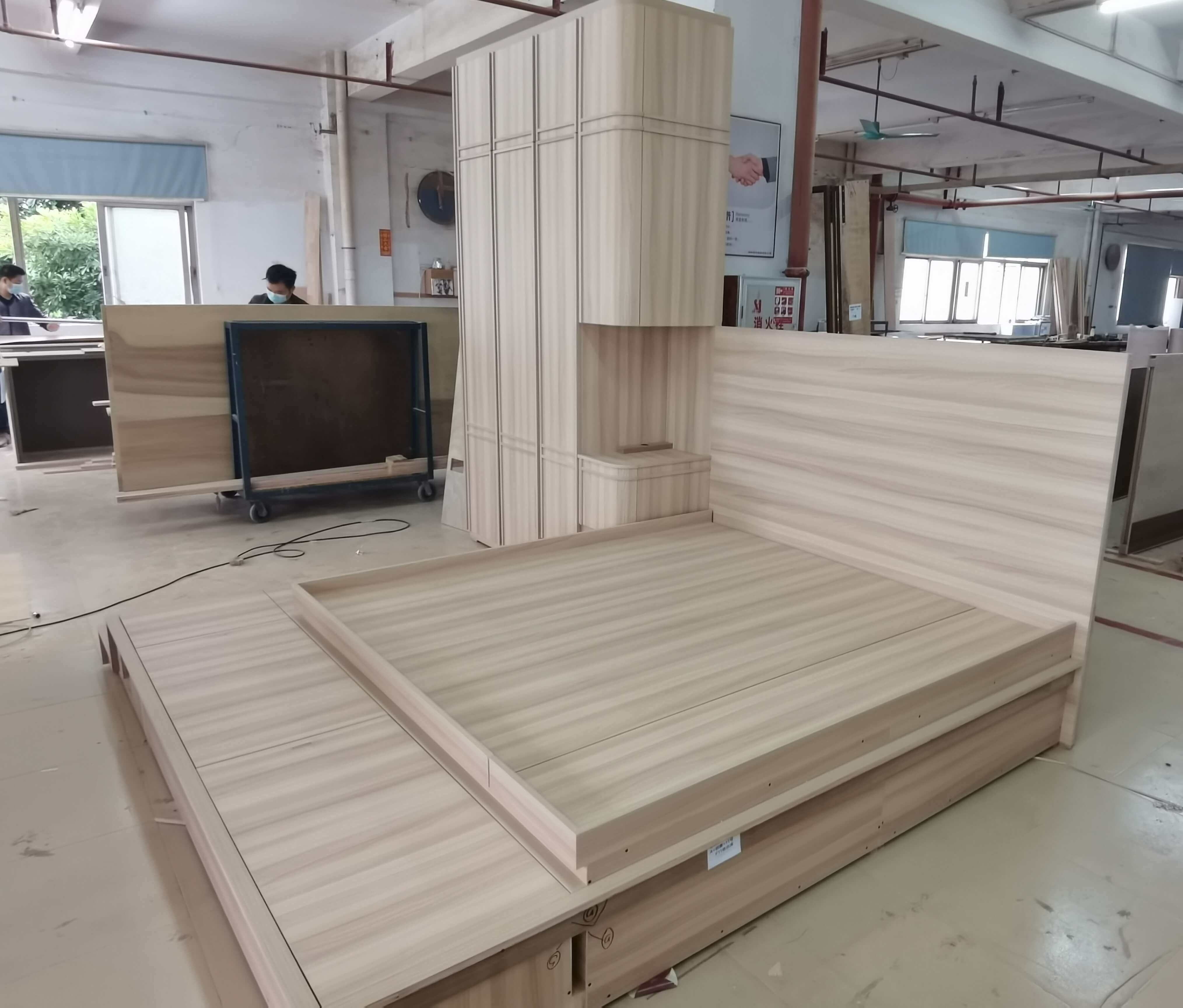 香港高級訂造傢俬全屋整裝榻榻米地台床 臥室多功能通頂衣櫃書桌一體化牆身工程